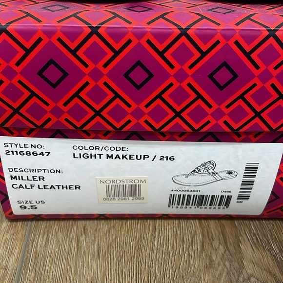 Like New Tory Burch Miller Sandals in Light Makeup. Size 9.5 - Picture 5 of 5